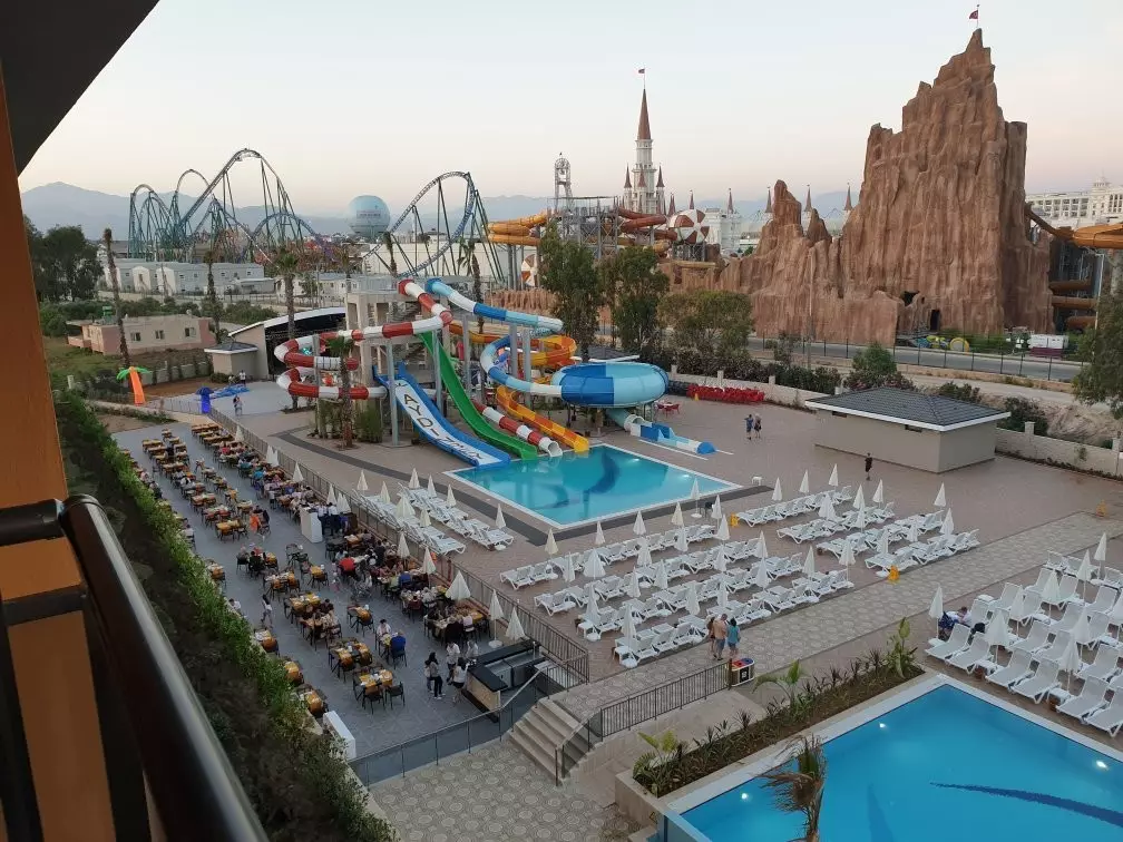 هتل آیدین بی کویین پالاس